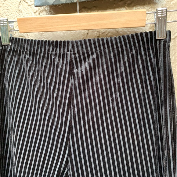 Forever 21 Pants - Black velvet 70’s bell bottom pants.